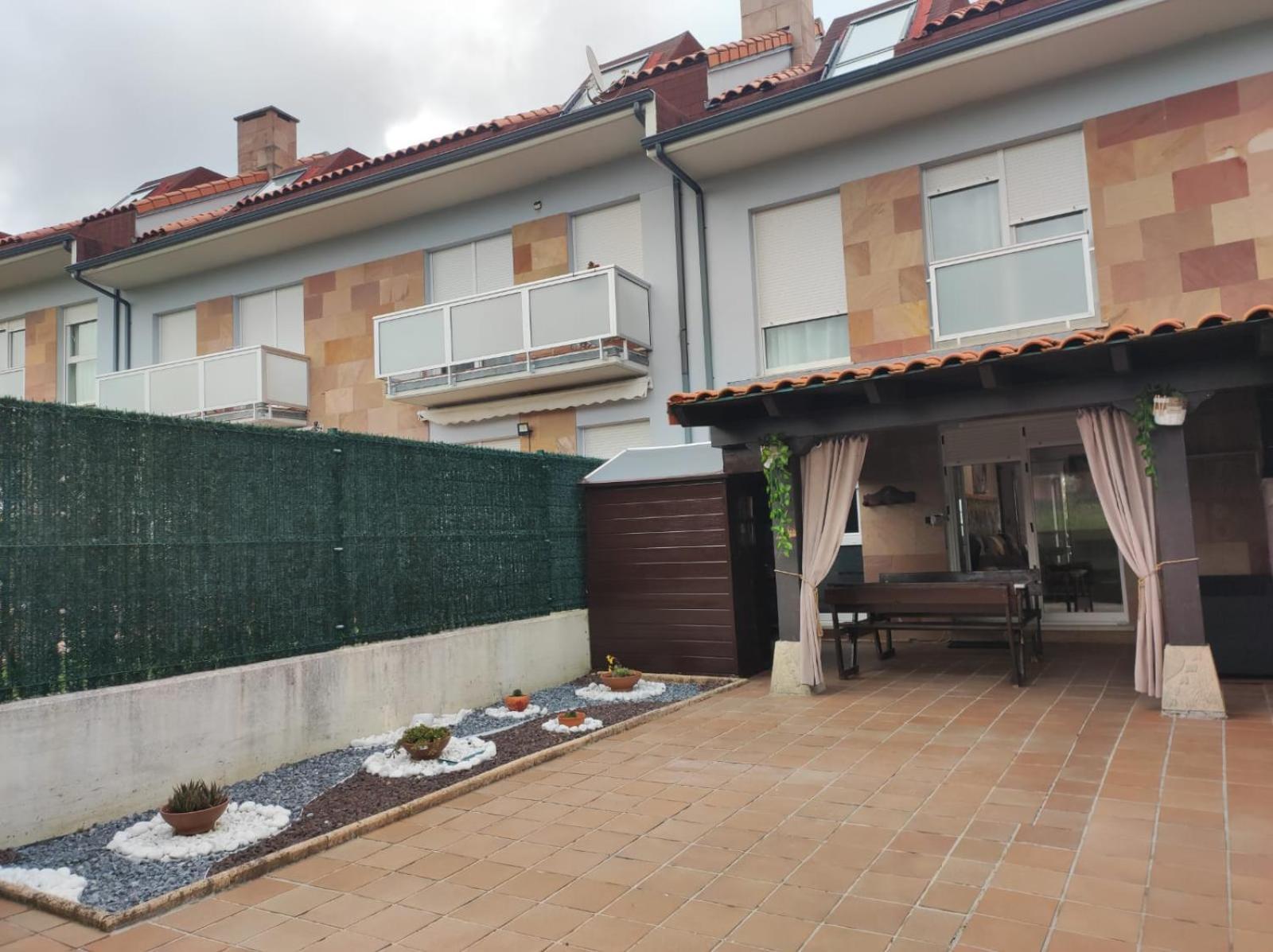 Chalet Bajo Con Jardin, Patio, Cenador Y Barbacoa. Viveda エクステリア 写真